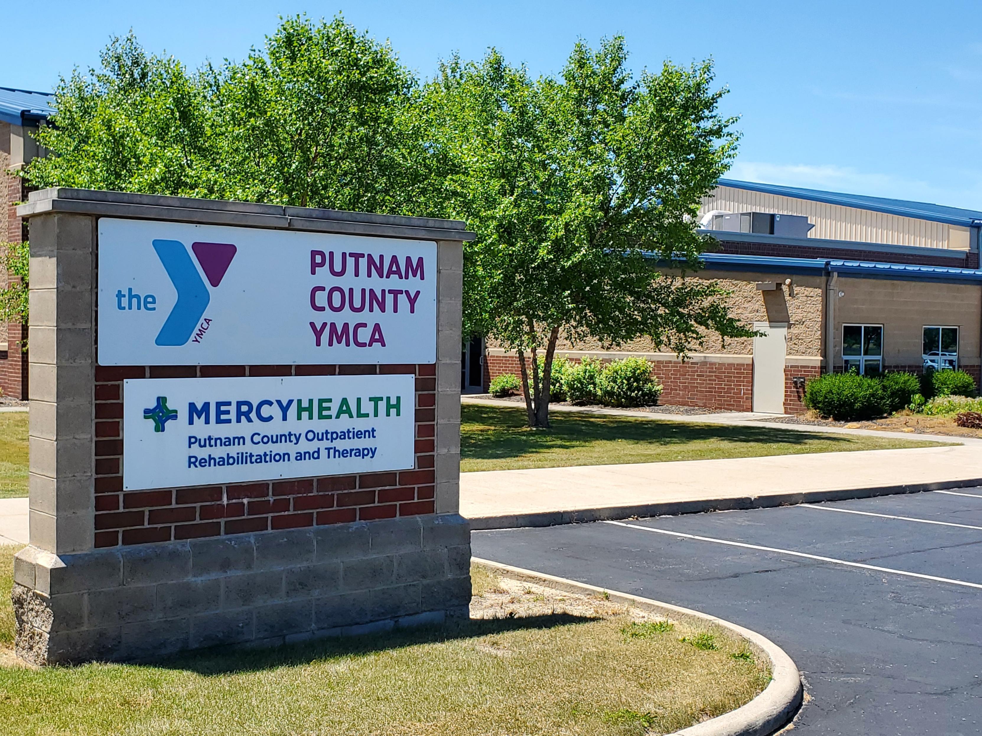 exterior photo of Mercy Health — Putnam County Rehabilitation and Therapy located within the Putnam County YMCA