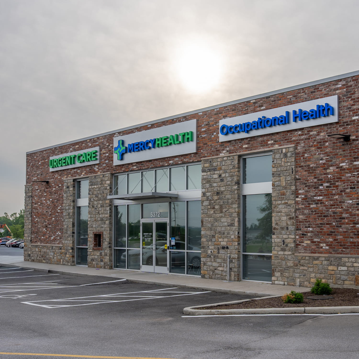 exterior of Mercy Health Urgent Care, Fairfield at 5372 Dixie Hwy Fairfield, Ohio 45014